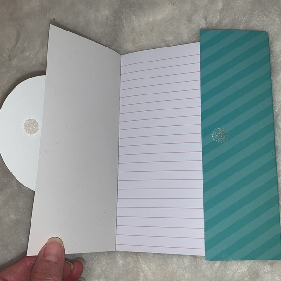 Notebook - Picture 4 of 7